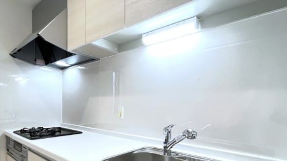 流し元灯のLED交換施工例