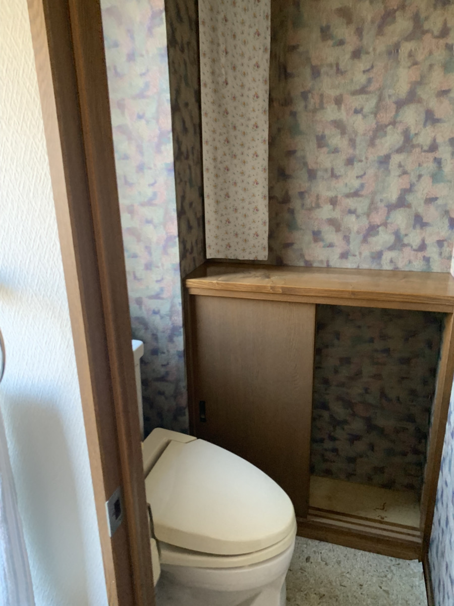 横浜市西区Wトイレリフォームの施工事例工事前写真2