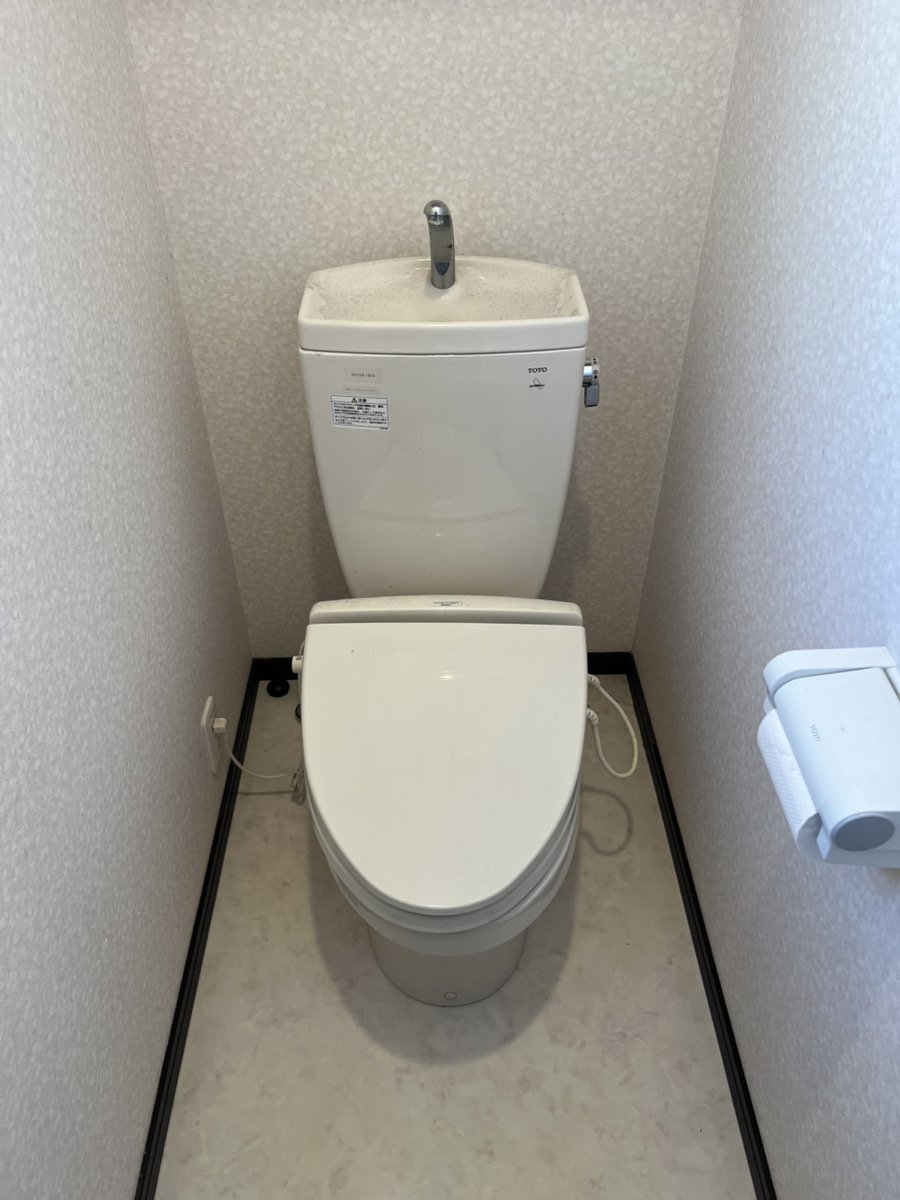 横浜市港北区M様トイレリフォームの施工事例工事前写真